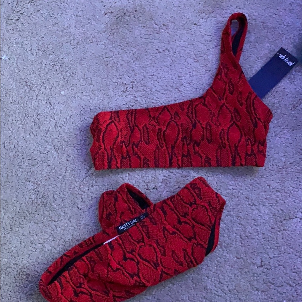 One shoulder snakeskin bikini